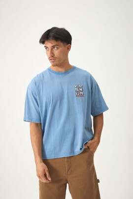 REMERA THE BEACH AZUL