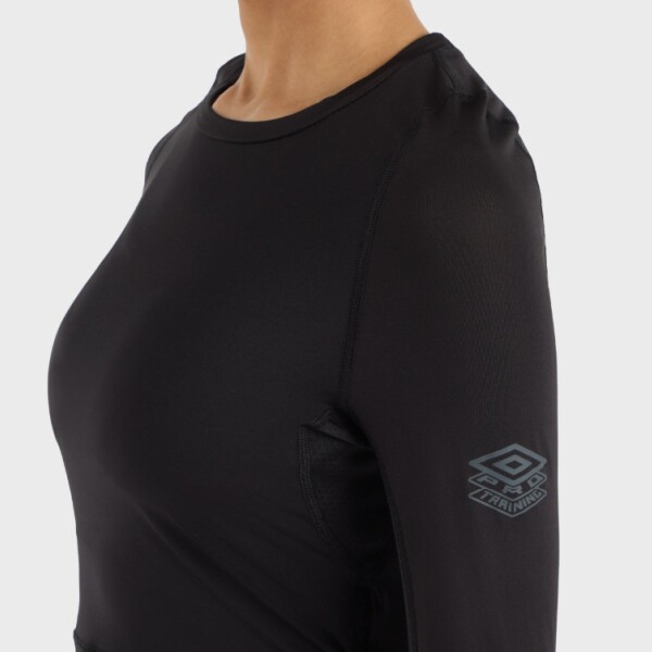 TOP PRO TRAINING CROPPED LS Umbro Mujer 002