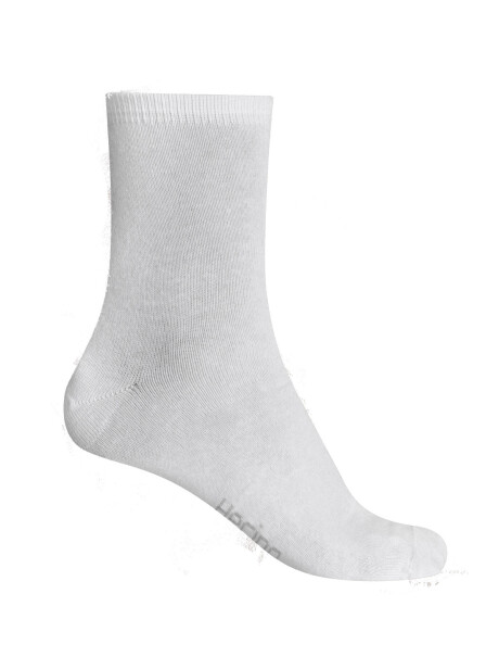 KIT DE 3 PARES DE MEDIAS UNISSEX CAÑO MEDIO MULTICOLOR