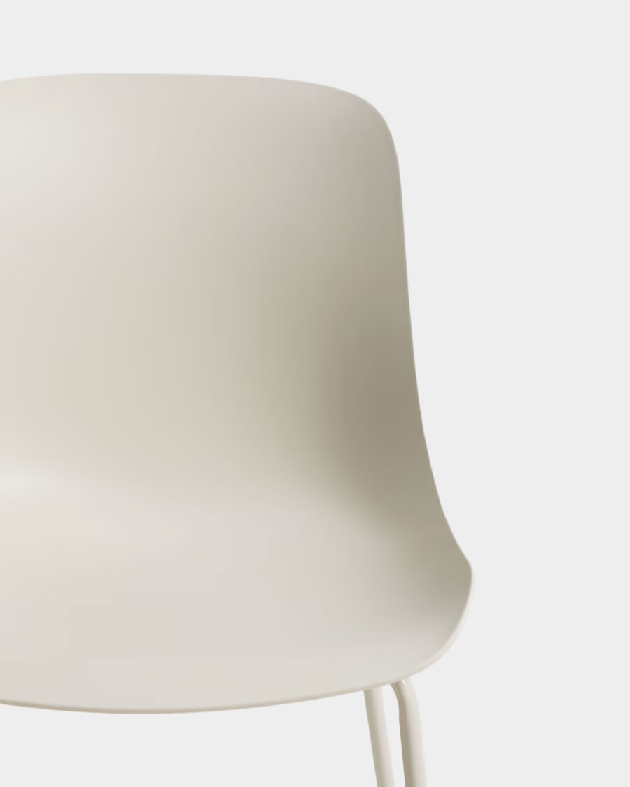 Silla Altea beige y patas de acero con acabado beige