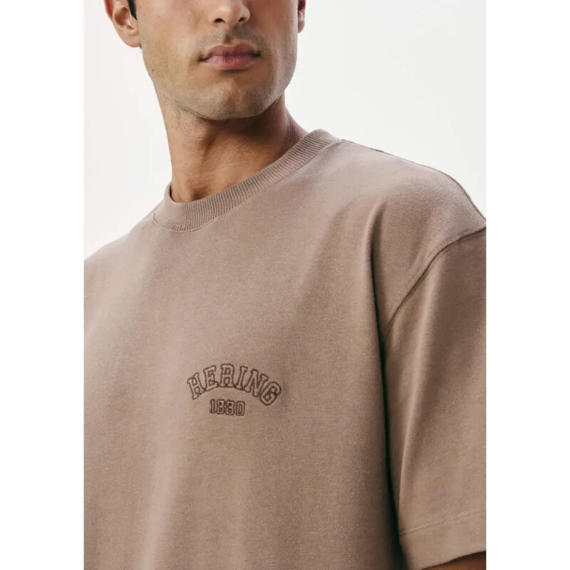 CAMISETA MM MASC MARROM MEDIO