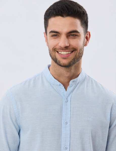 CAMISA LISA DE LINO CUELLO MAO Celeste