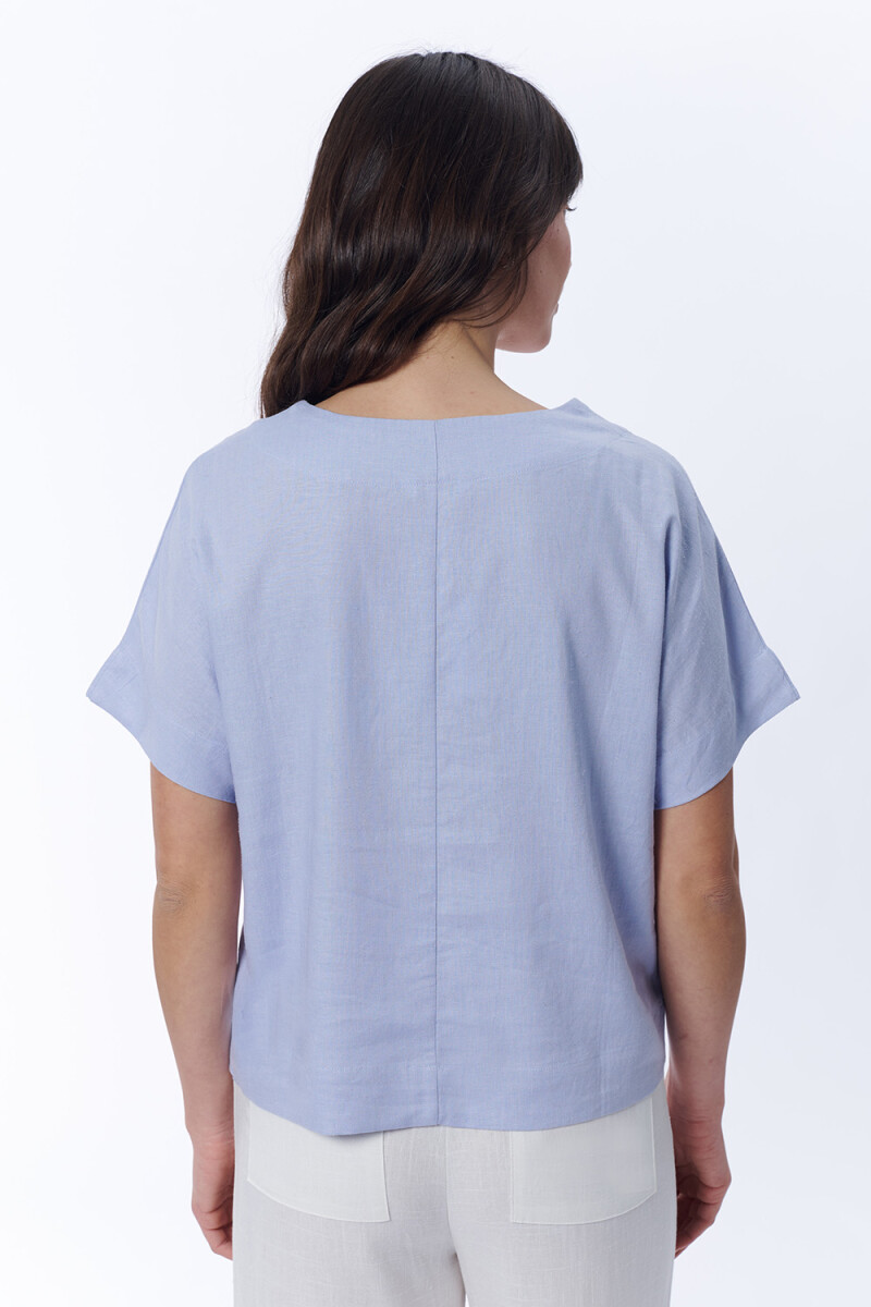 Blusa cuello en v con lino Celeste