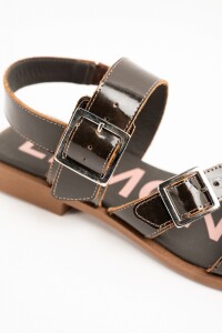 Sandalias De Doble Hebilla Chocolate