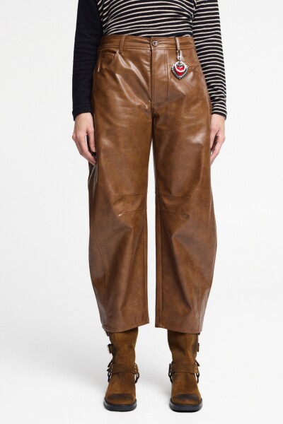 PANTALÓN SILUETA GLOBO Chocolate