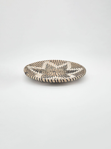 BANDEJA REDONDA TEJIDA MARRON