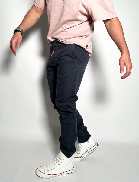 Pantalon con puño Jonas Azul