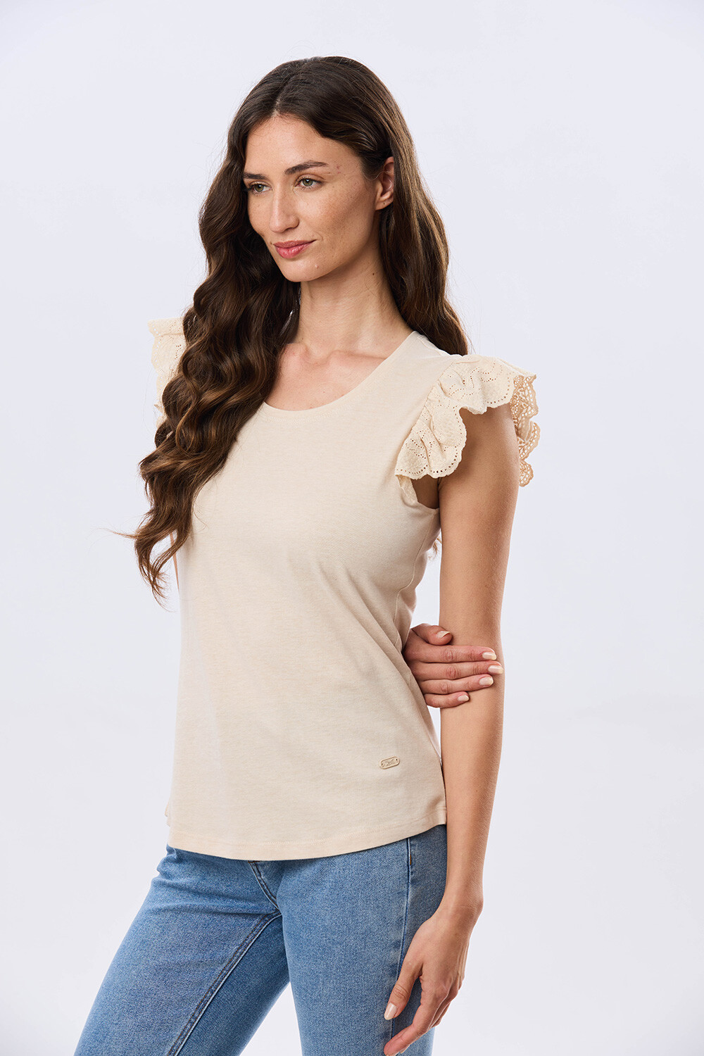 REMERA DE ALGODÓN CON BRODERIE Beige