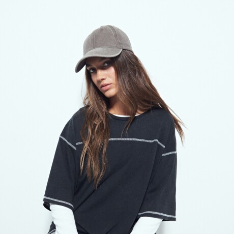 REMERA BALIURUS Negro