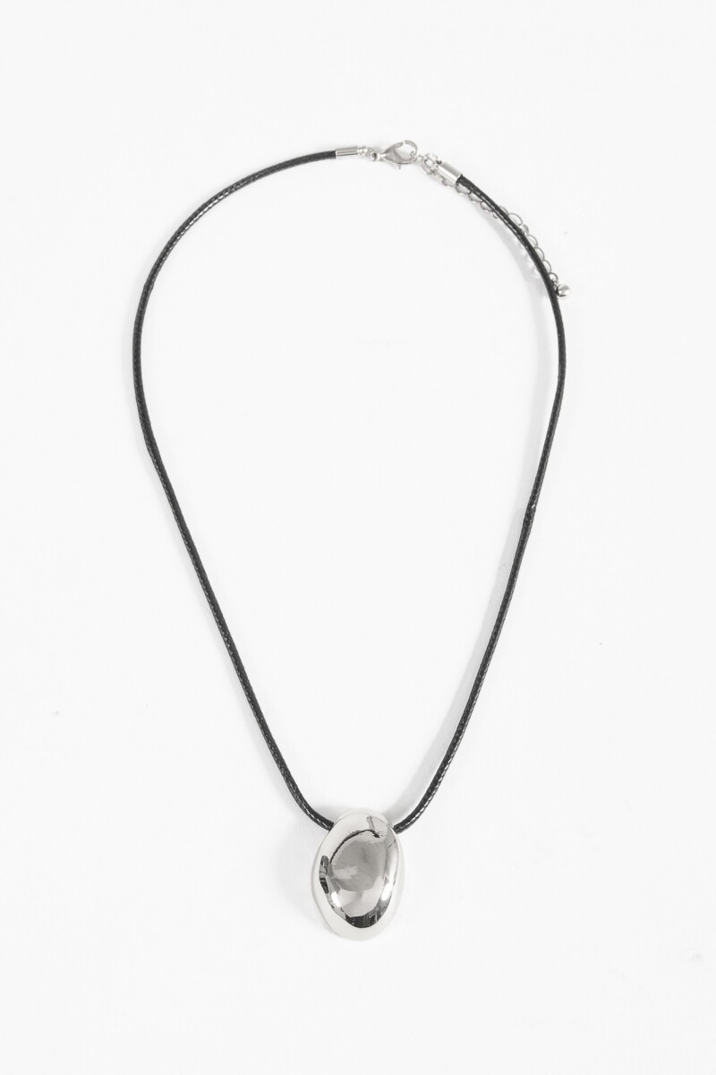 Collar cordón dije ovalado plateado