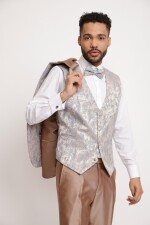 Terno Eleganza Ceremonia con Accesorio BEIGE