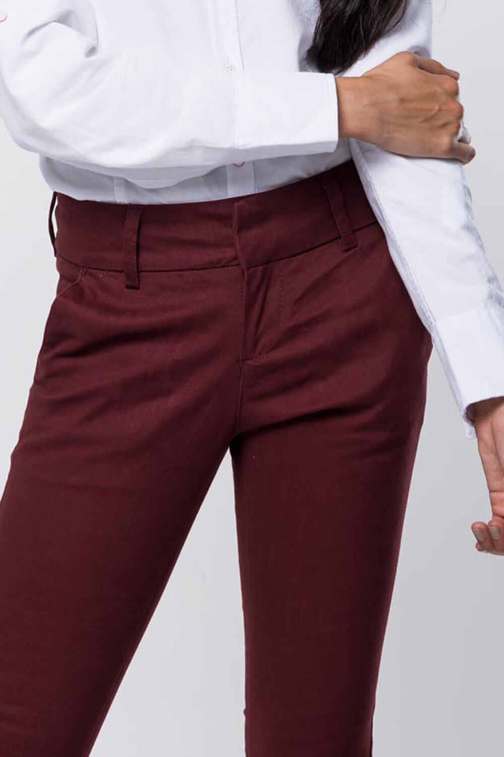 PANTALÓN DE GABARDINA SKINNY BORDEAU