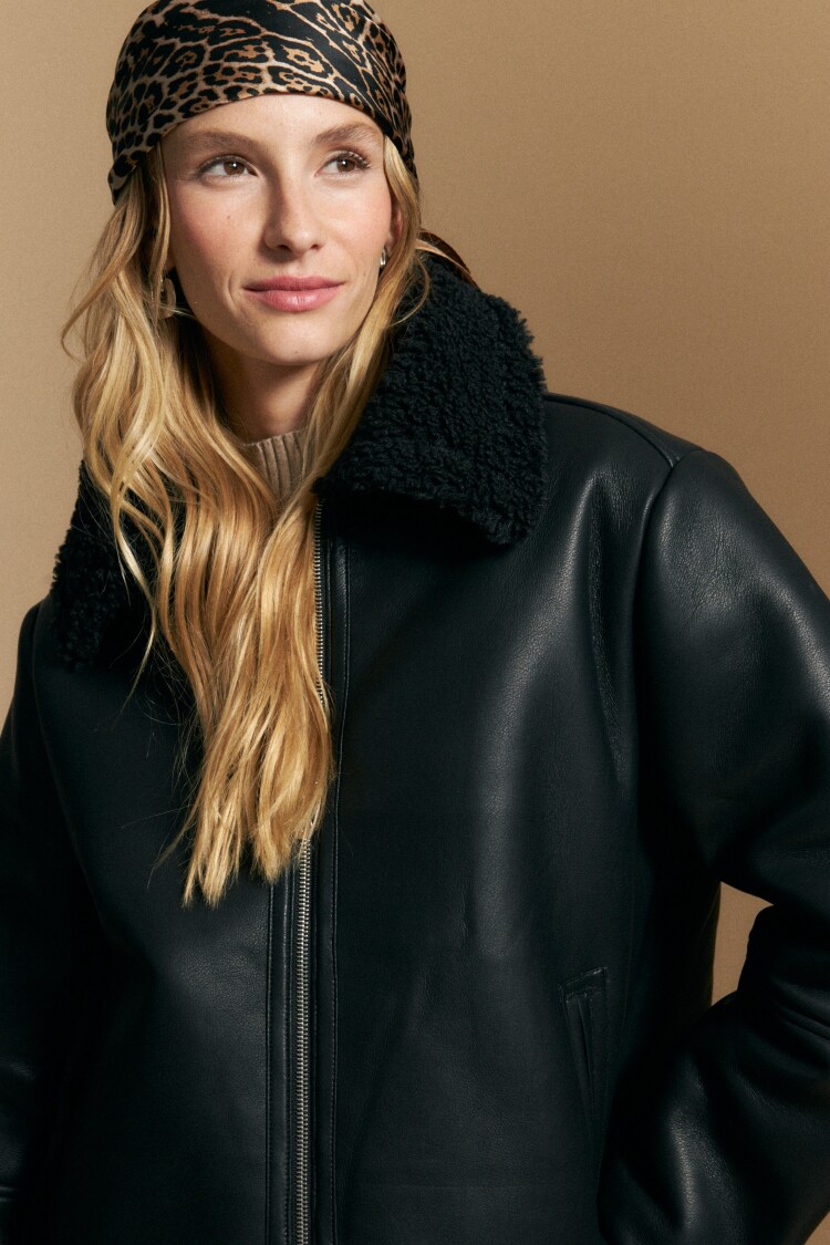 GAMULAN ISLANDE Negro