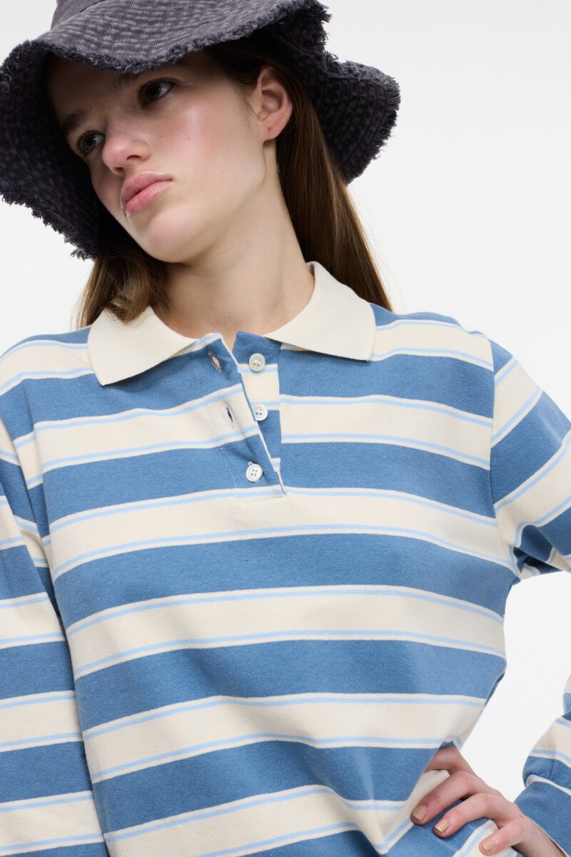 Camiseta con cuello Manteca