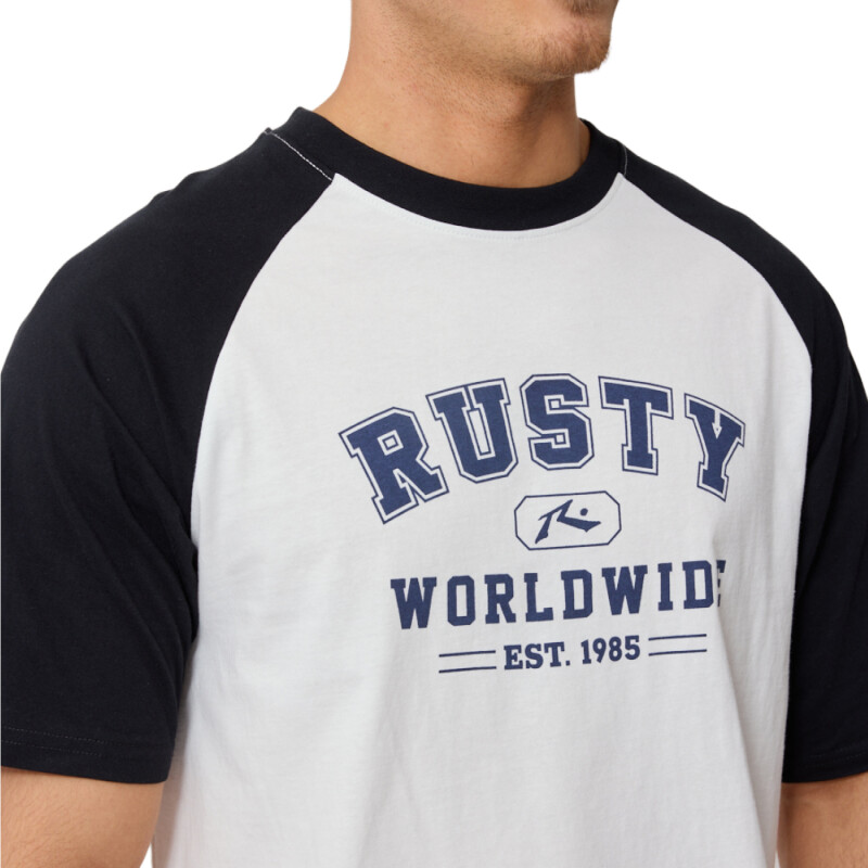 Remera Rusty Erneus	- Negro Remera Rusty Erneus	- Negro