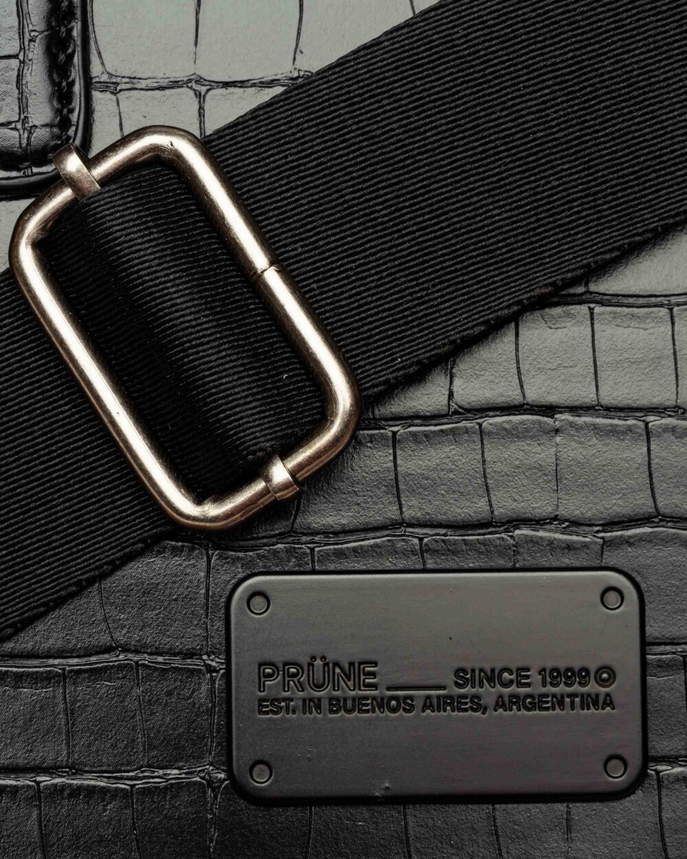 Cartera de mano New Penny en efecto cuero croco Negro