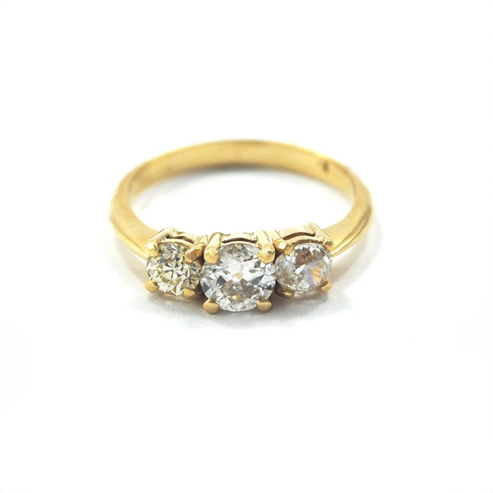 Anillo Antiguo En Oro 18 K Con 3 Brillantes Anillo Antiguo En Oro 18 K Con 3 Brillantes