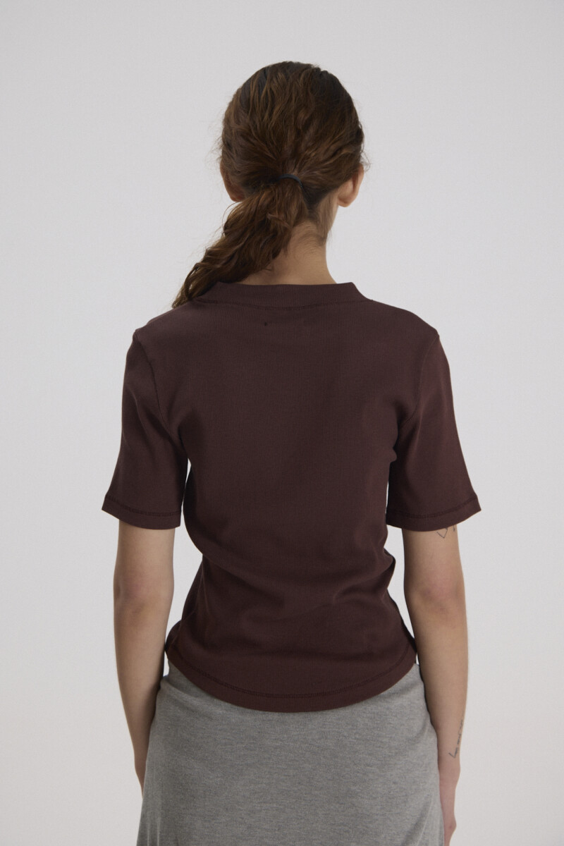 REMERA MC DESPINA Marron
