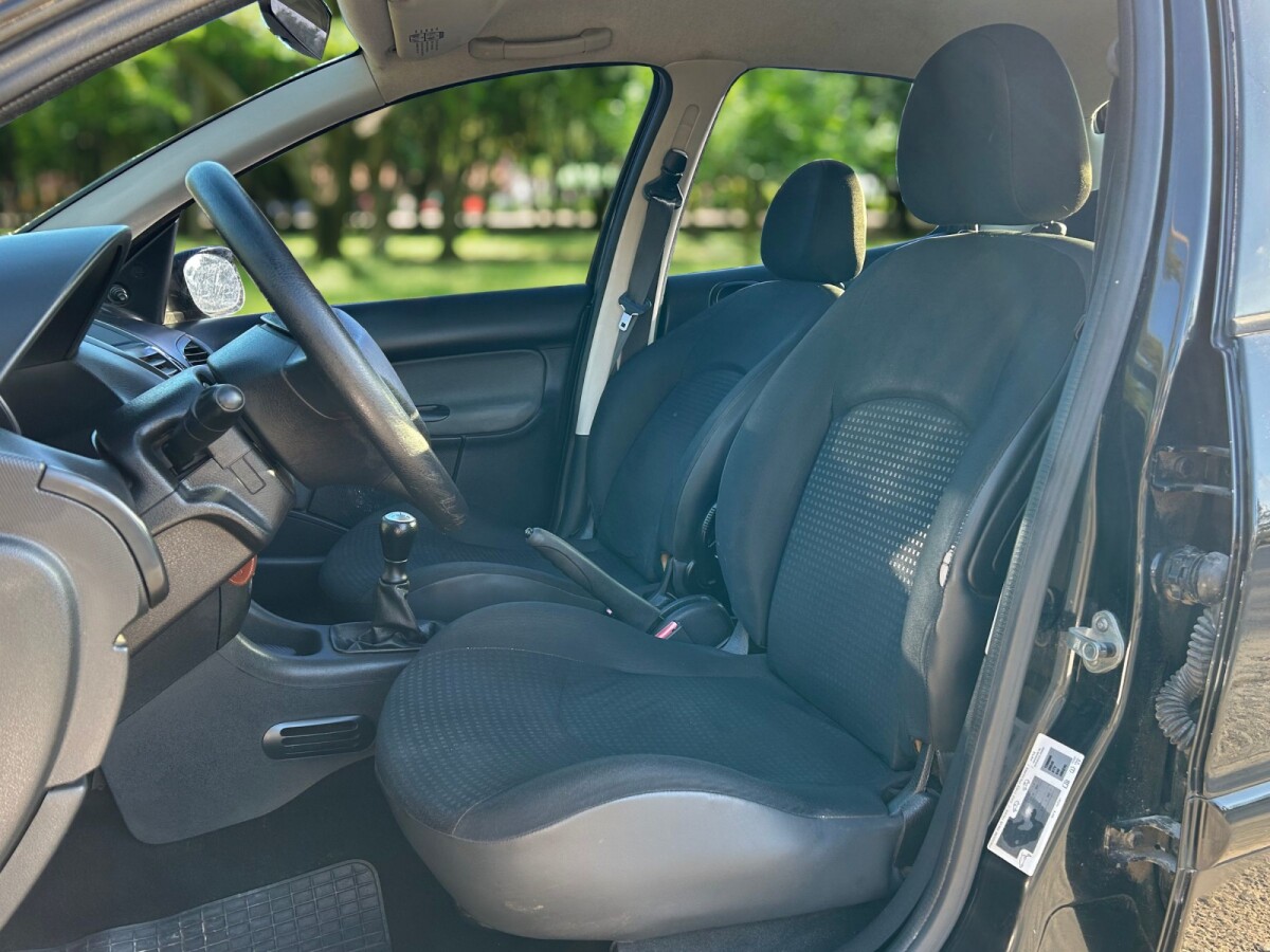 Peugeot 207 Compact One Line 1.4 | Permuta / Financia Peugeot 207 Compact One Line 1.4 | Permuta / Financia