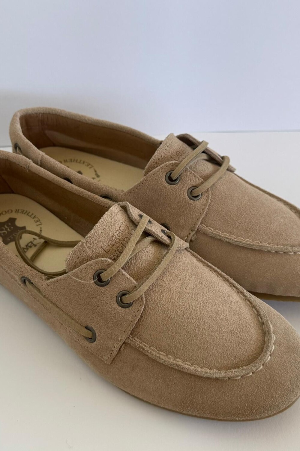 NAUTICO GAMUZA CRUDO