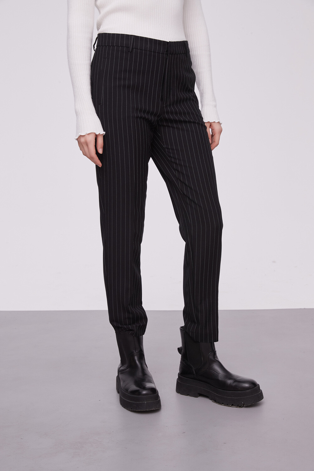 Pantalon Mager Negro