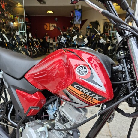 Yamaha Crux Rojo