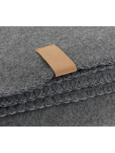Manta throw DAGLILJE 130x170 gris oscuro Manta throw DAGLILJE 130x170 gris oscuro