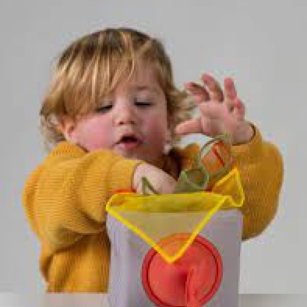 cubo de trapitos silicona Pop-up taf toys cubo de trapitos silicona Pop-up taf toys