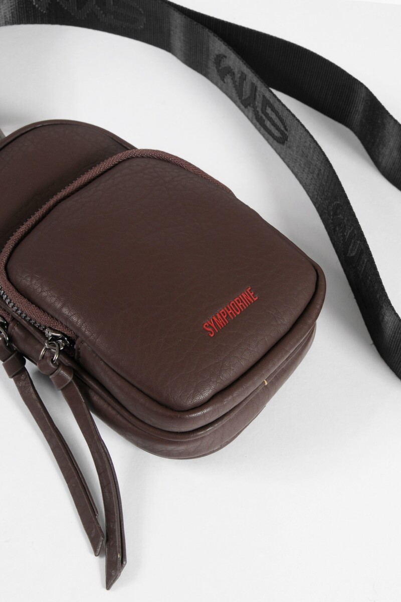 Porta celular con bolsillo marrón