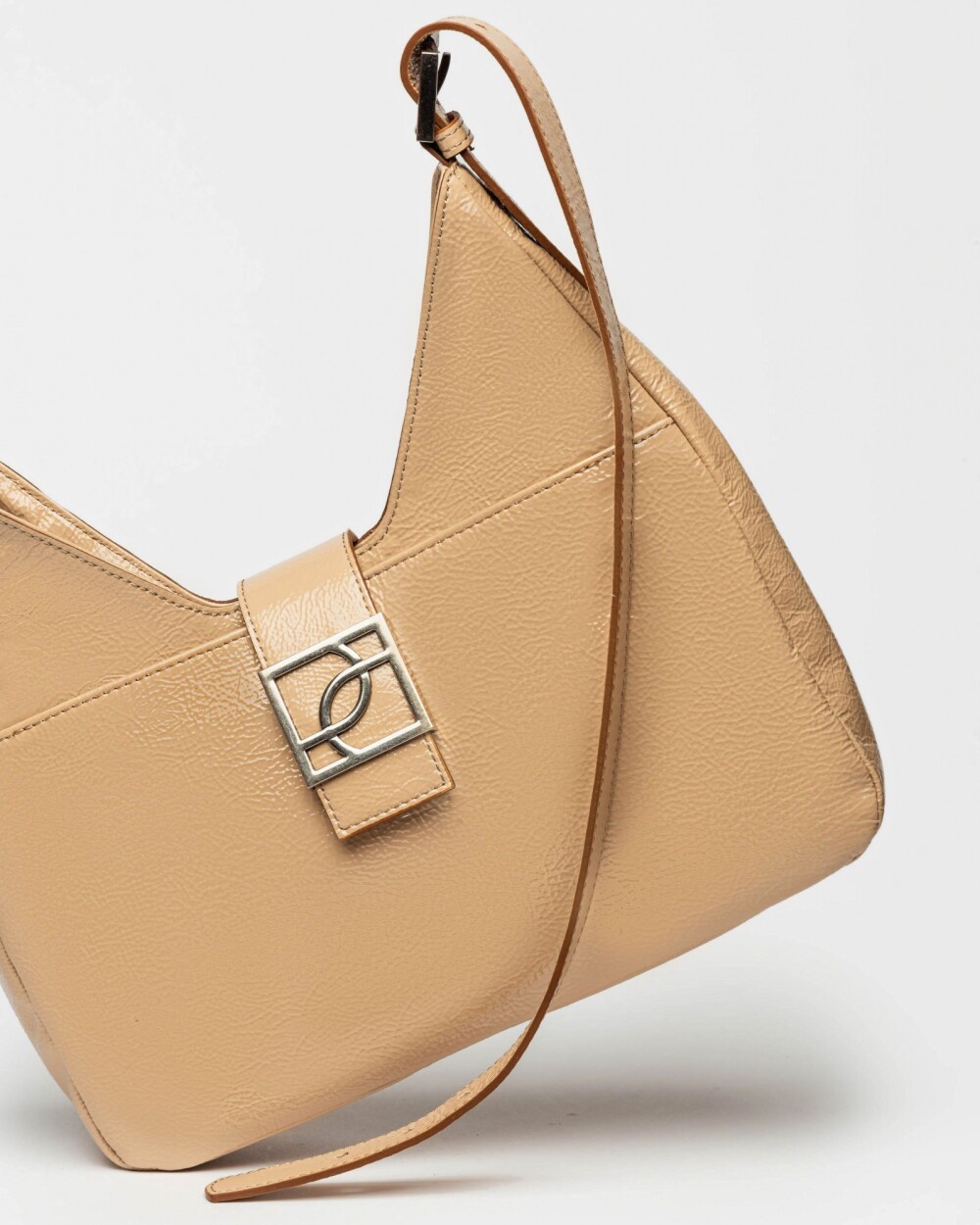 Bolso Signature en cuero charol Camel Niquel