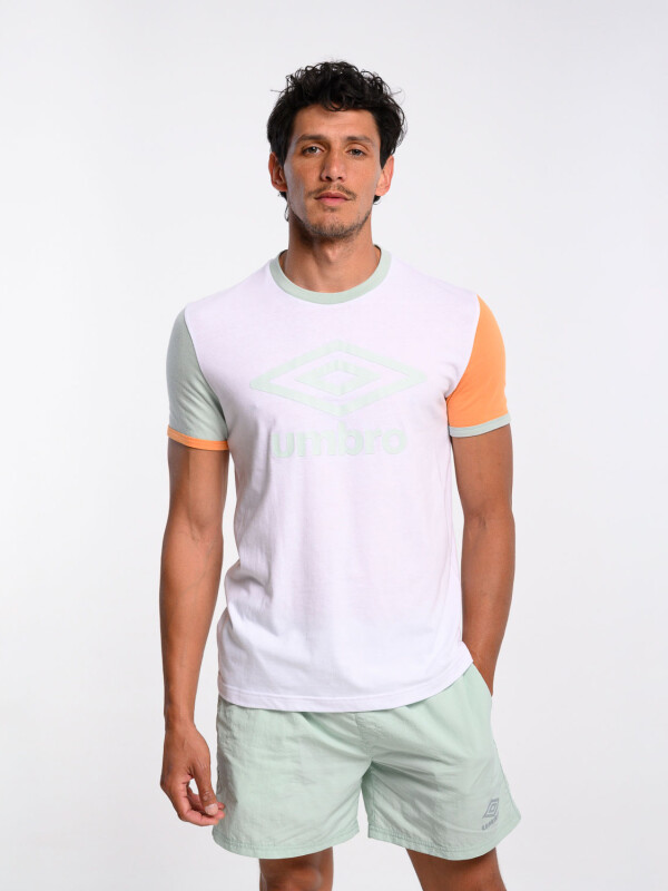 Remera Combined Umbro Hombre 9v8