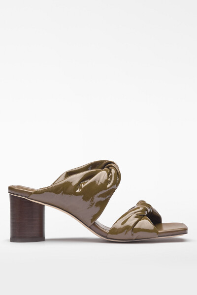 SANDALIA TACÓN Verde Oliva