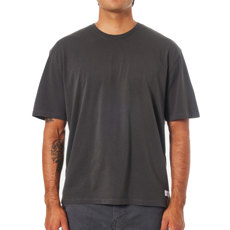 Remera Katin Box Fit Heritage Negro Remera Katin Box Fit Heritage Negro