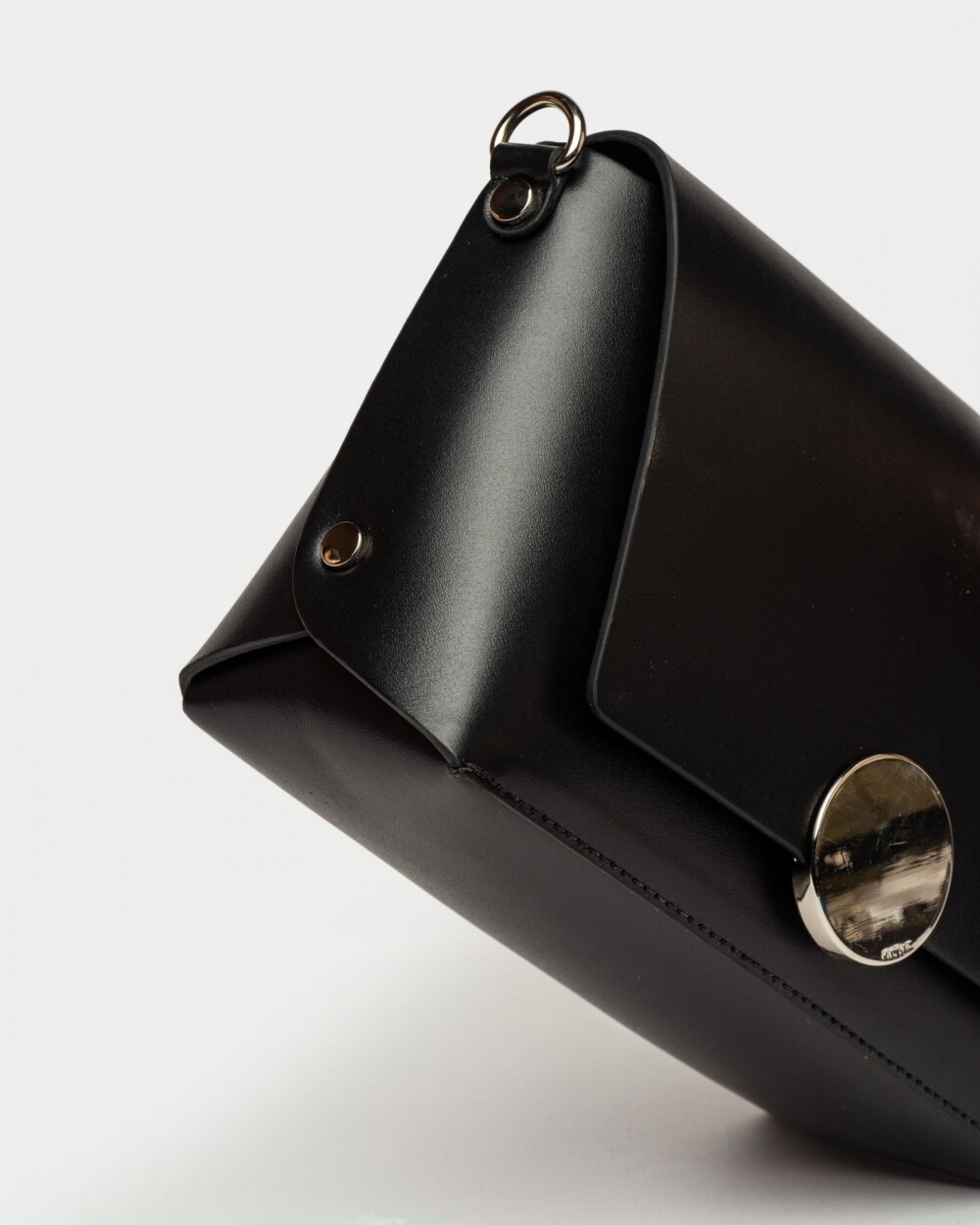 Bandolera Oasis en cuero vaquita Negro