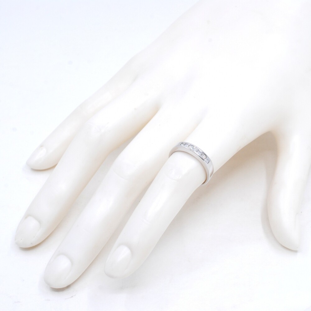 Anillo en oro 18k blanco y brillantes Anillo en oro 18k blanco y brillantes