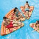 INTEX ESTERA FLOTANTE REBANADA DE PIZZA IMPRESIÓN REALÍSTICA Intex Estera Flotante Rebanada De Pizza Impresión Realística