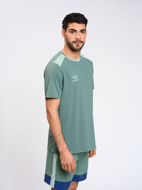 REMERA NUO HOMBRE Umbro Hombre 00v