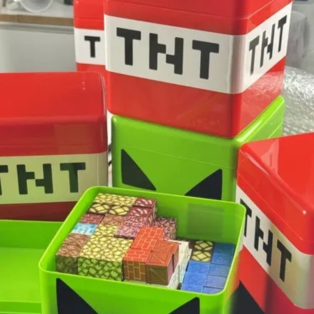 Bloques magnéticos en contenedor 100 piezas MINECRAFT tnt