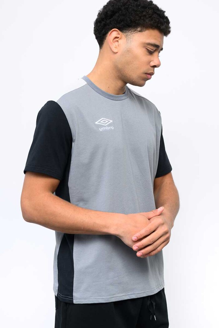 REMERA UMBRO CUTS Gris