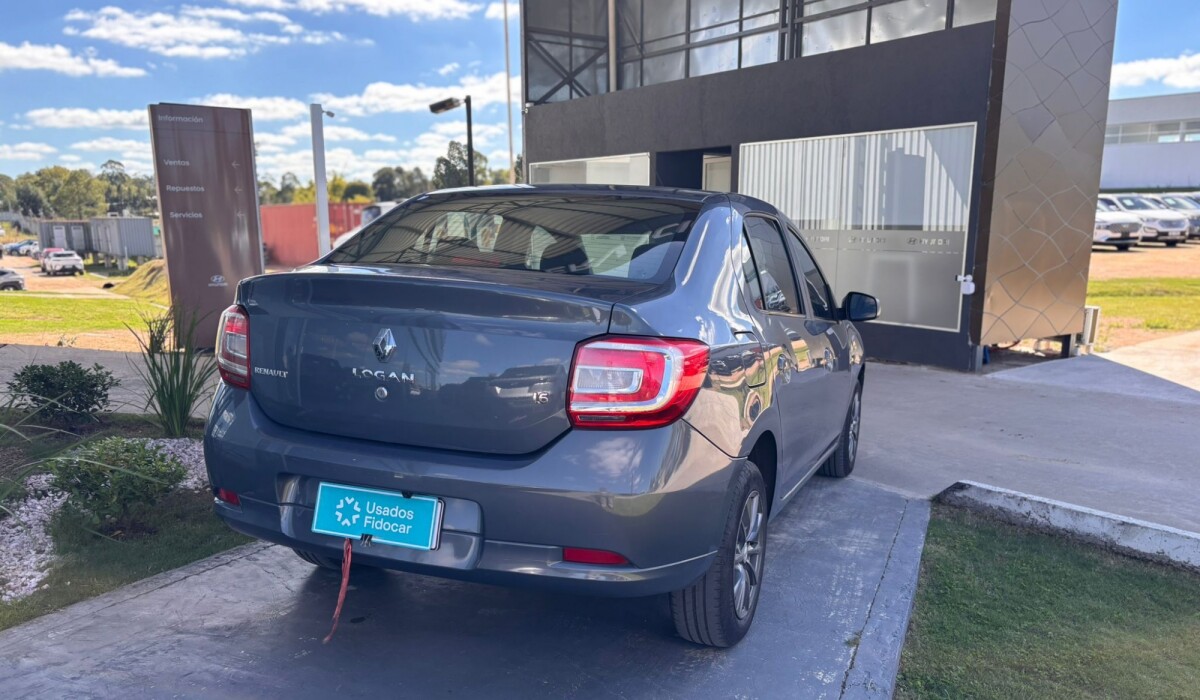 Renault Logan Expression - 2014 Renault Logan Expression - 2014