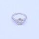 Anillo platino con brillantes. Anillo platino con brillantes.