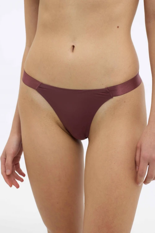 Colaless Emiliana Café