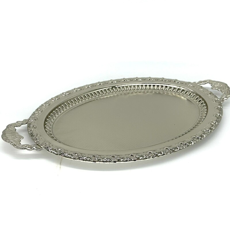 Bandeja metal oval con asa Plateada