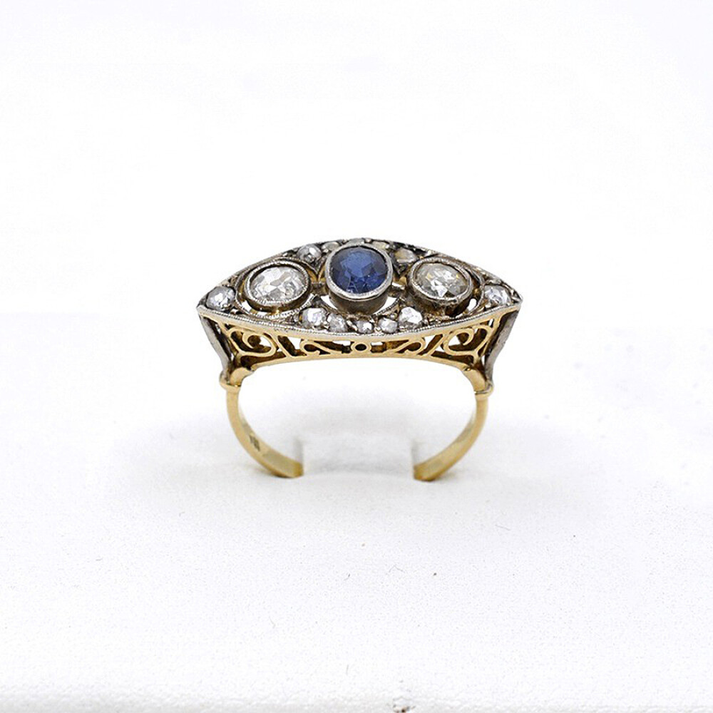 Anillo Antiguo En Oro 18K Con Brillantes, Diamantes Y Zafiro Anillo Antiguo En Oro 18K Con Brillantes, Diamantes Y Zafiro