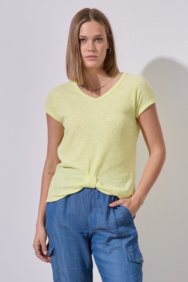 Remera Rib Escote V VERDE