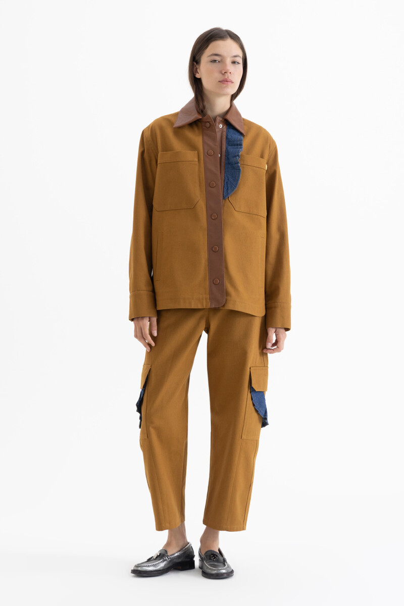 CHAQUETA AIR Caramelo