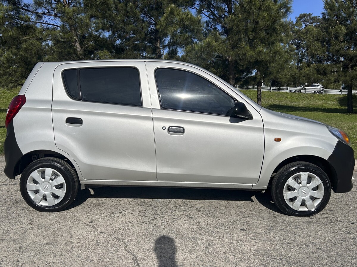 Suzuki Alto STD 800 EXCELENTE ESTADO! | Permuta / Financia Suzuki Alto STD 800 EXCELENTE ESTADO! | Permuta / Financia