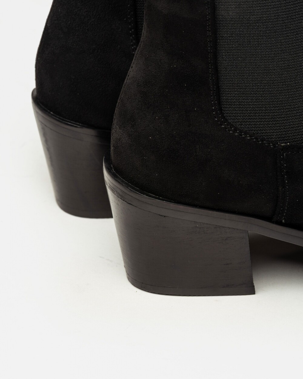 Bota caña media Helen en efecto gamuza Negro