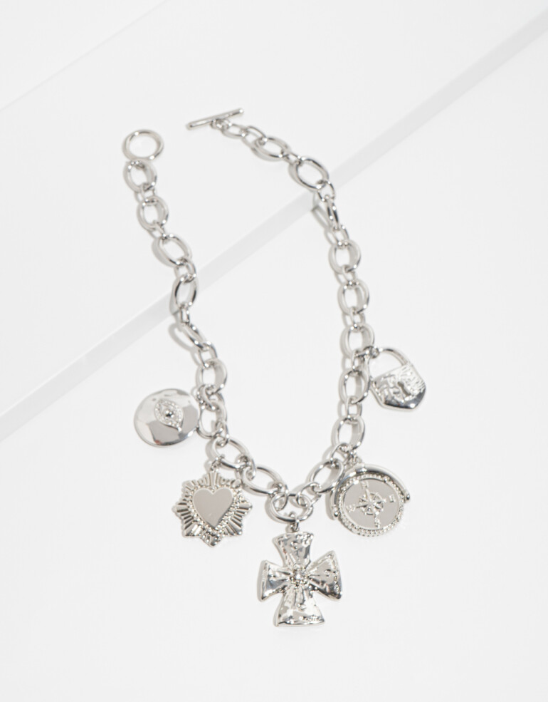 Collares Cortos Con Dijes Collar Corto Con Dijes - Plateado Rodio