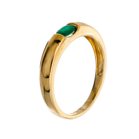 Anillo de oro 9 ktes con esmeralda. Anillo de oro 9 ktes con esmeralda.